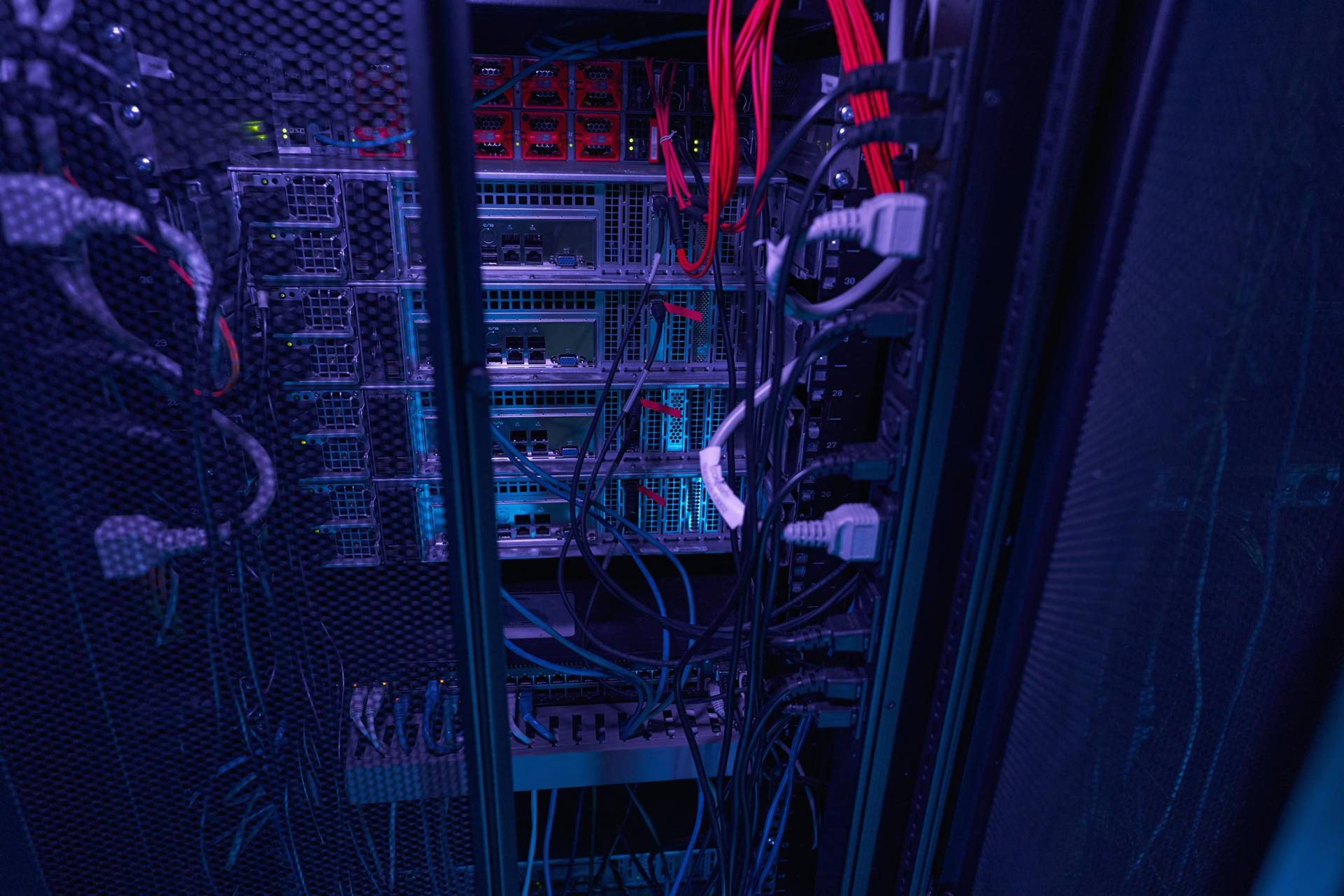 Expertcom, Design électronique, électrique, conception logiciel